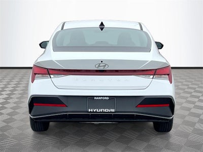 2026 Hyundai ELANTRA SE