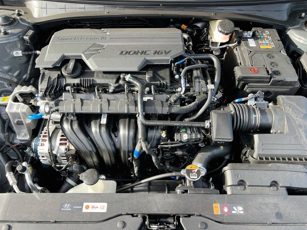 2026 Hyundai ELANTRA SE