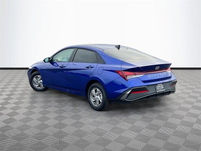 2025 Hyundai ELANTRA SE