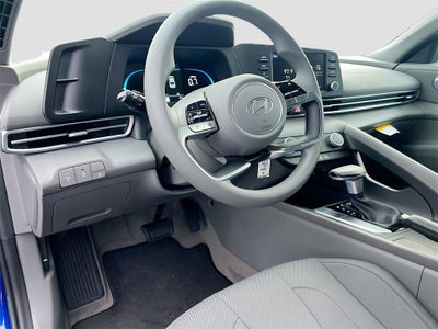 2025 Hyundai ELANTRA SE