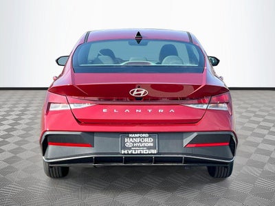 2026 Hyundai ELANTRA SE