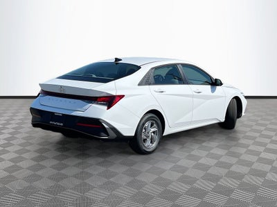 2026 Hyundai ELANTRA SE