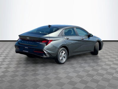 2026 Hyundai ELANTRA SE