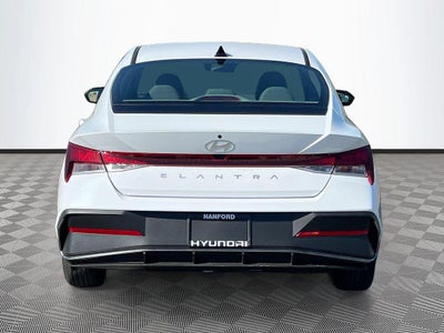 2026 Hyundai ELANTRA SE