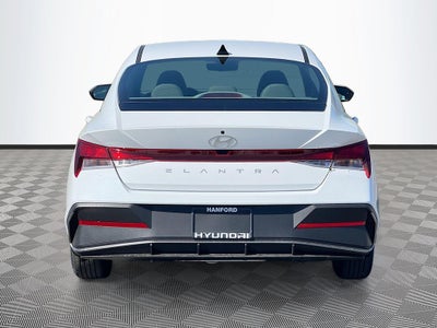 2026 Hyundai ELANTRA SE