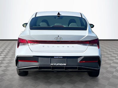 2026 Hyundai ELANTRA SE