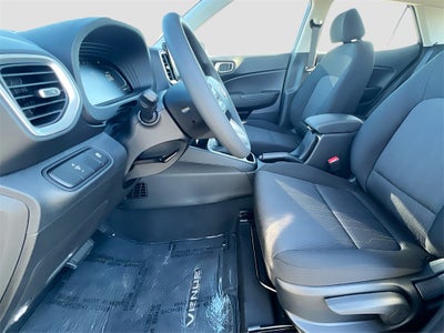 2025 Hyundai VENUE SE