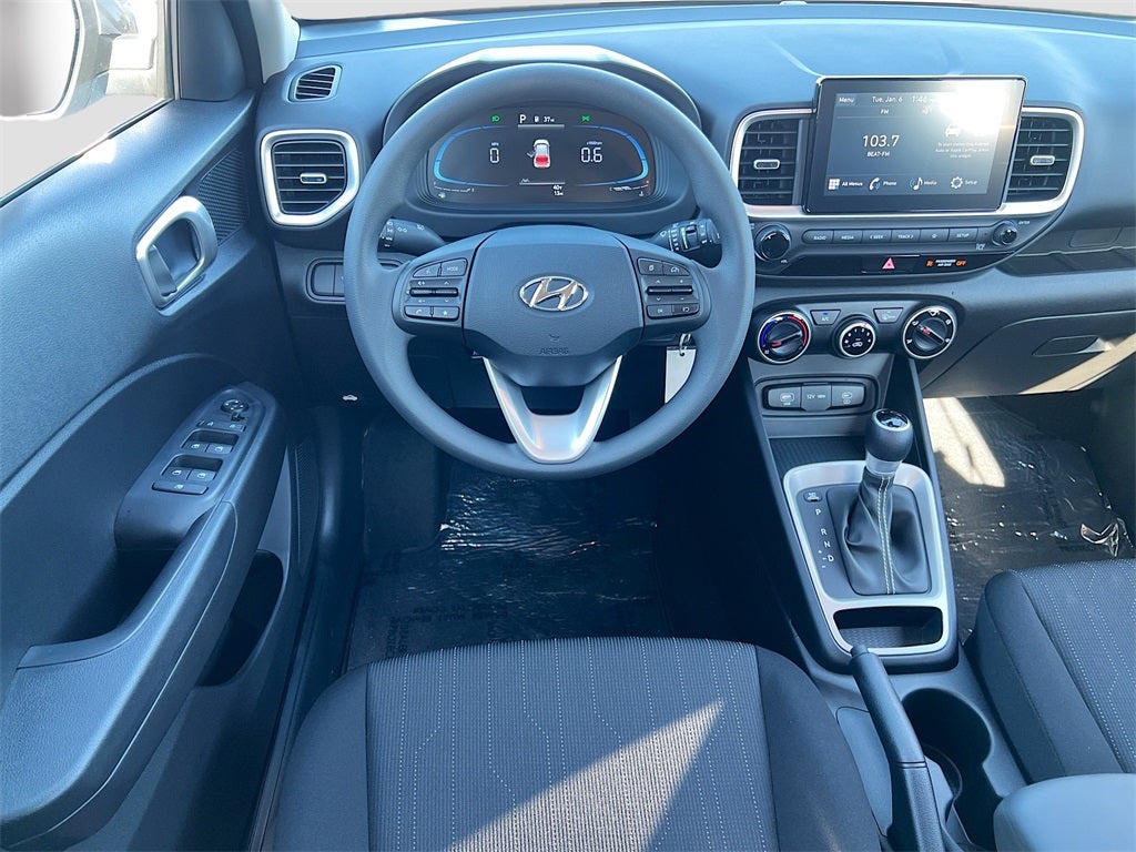 2025 Hyundai VENUE SE