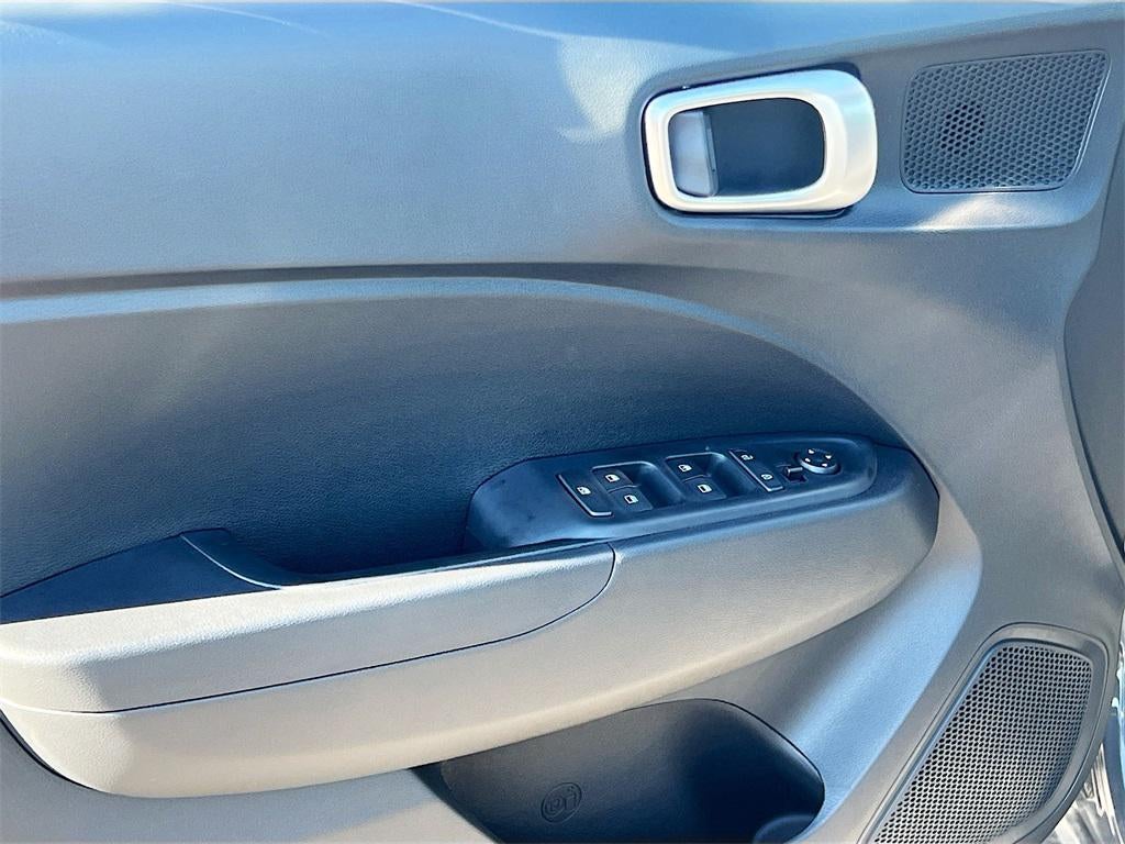 2025 Hyundai VENUE SE