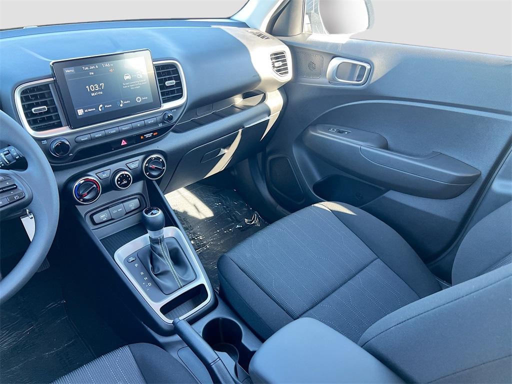 2025 Hyundai VENUE SE