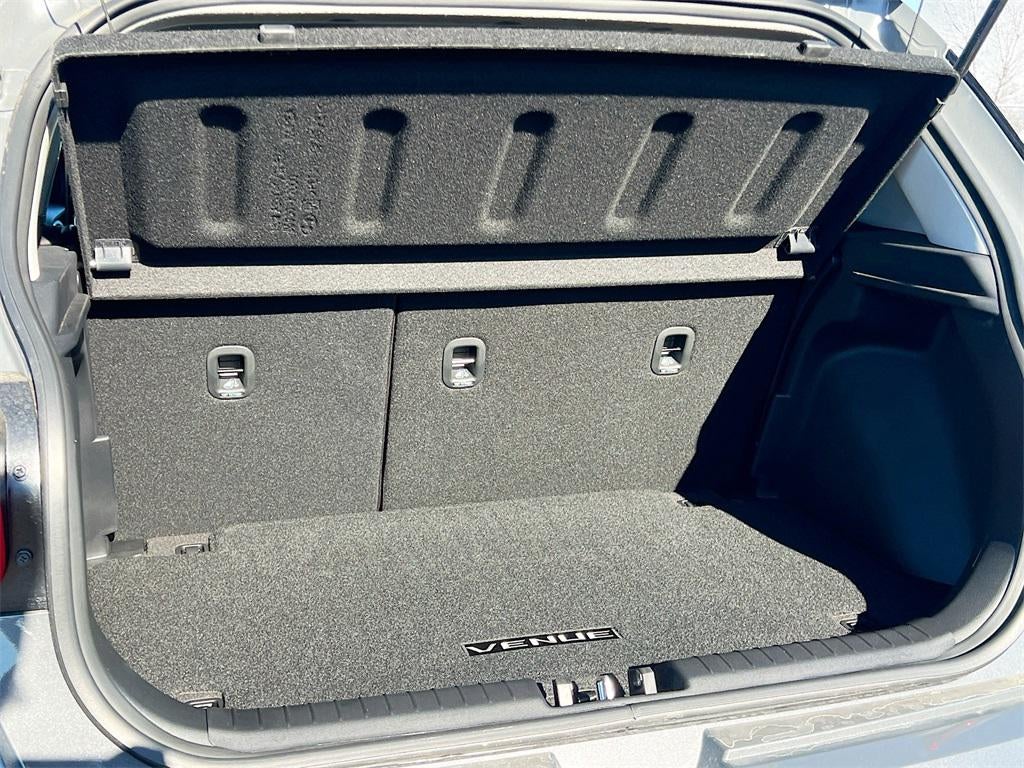 2025 Hyundai VENUE SE