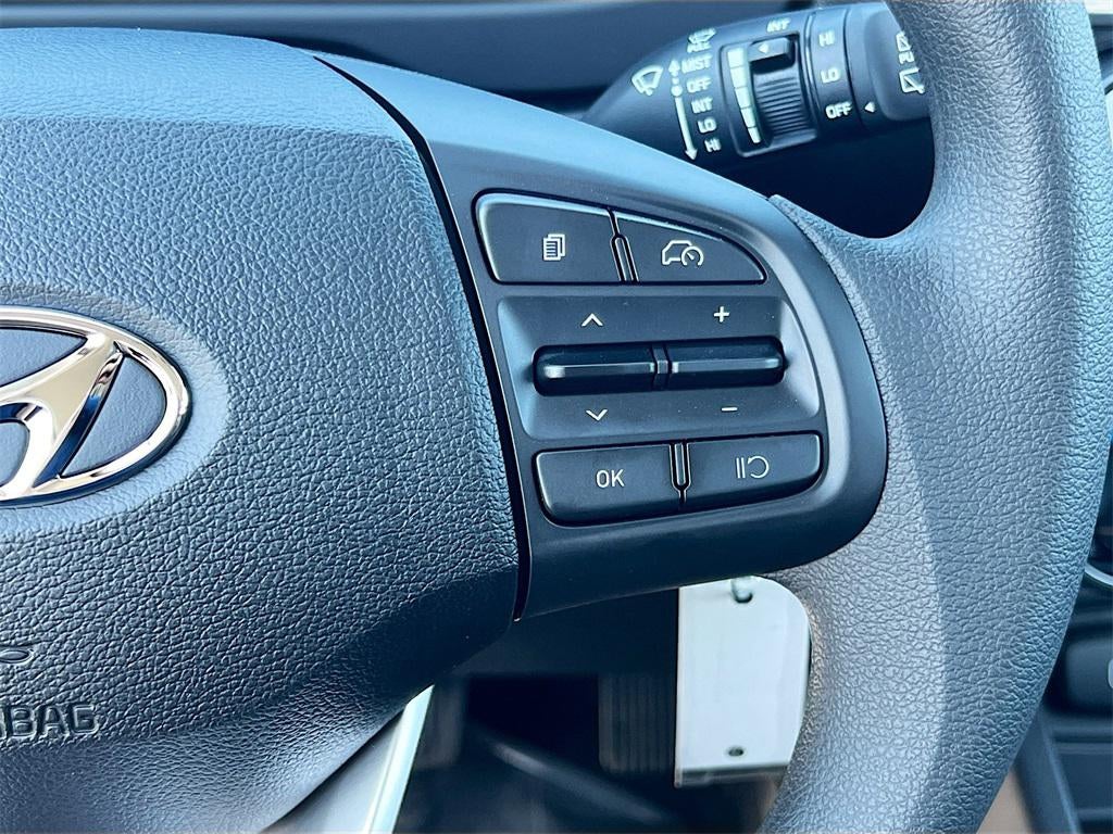 2025 Hyundai VENUE SE