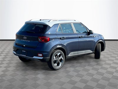 2026 Hyundai VENUE SEL W/Two-Tone Roof