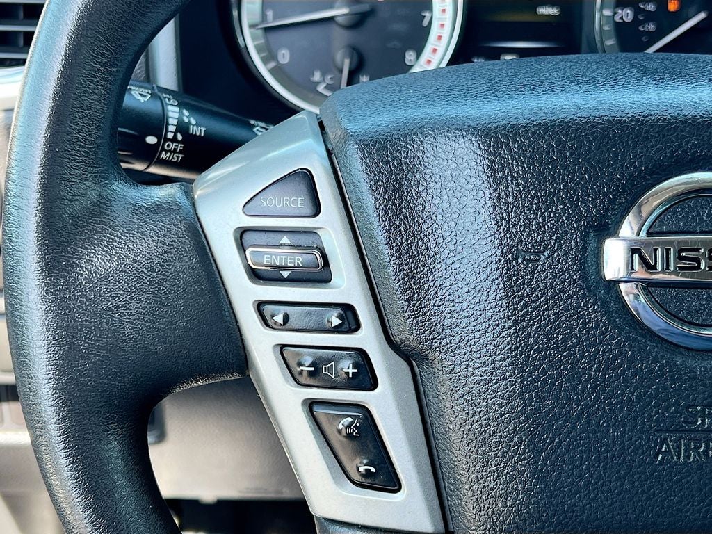 2017 Nissan Titan SV