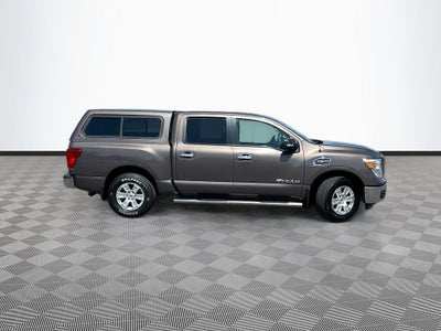2017 Nissan Titan SV