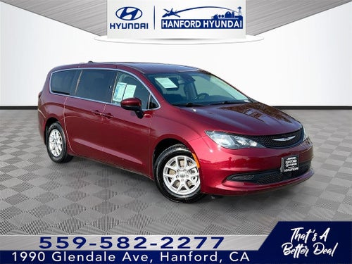 2023 Chrysler Voyager LX