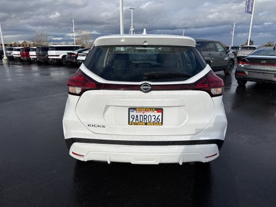 2022 Nissan Kicks S