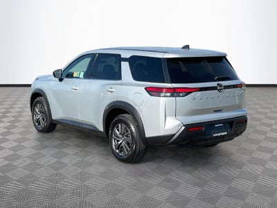 2023 Nissan Pathfinder S