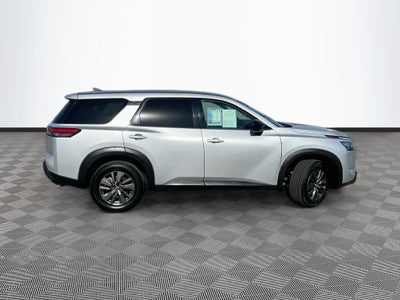 2023 Nissan Pathfinder S