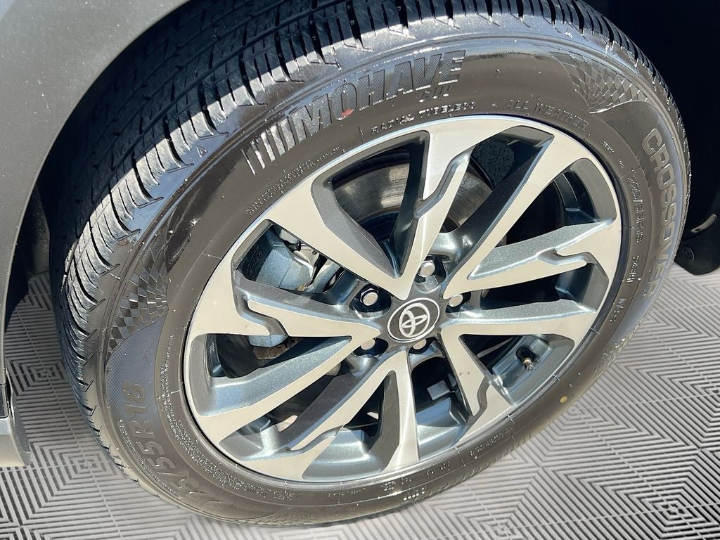 2024 Toyota Corolla Cross XLE