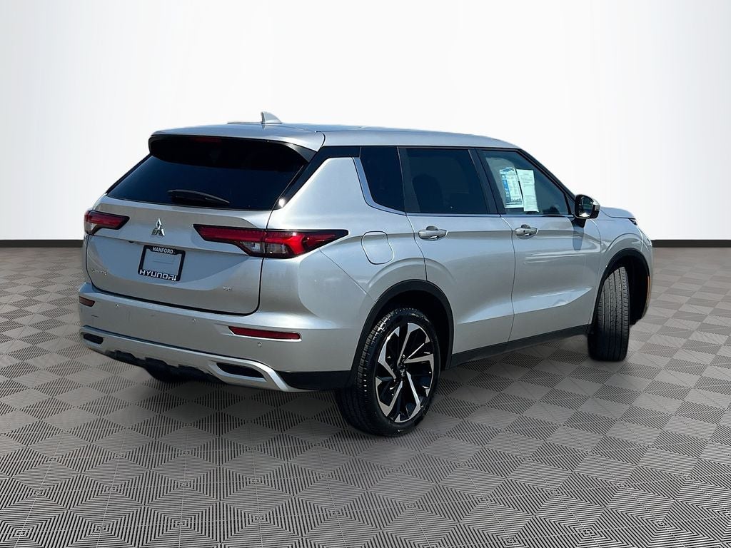 2024 Mitsubishi Outlander SE