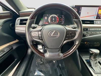 2019 Lexus ES 300h