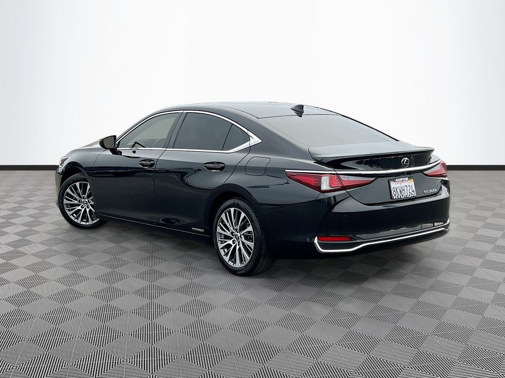 2019 Lexus ES 300h