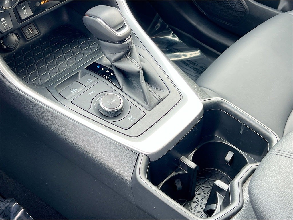 2025 Toyota RAV4 Hybrid XLE Premium