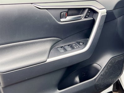 2025 Toyota RAV4 Hybrid XLE Premium