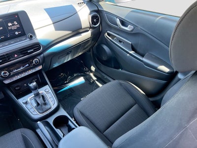 2022 Hyundai KONA SEL