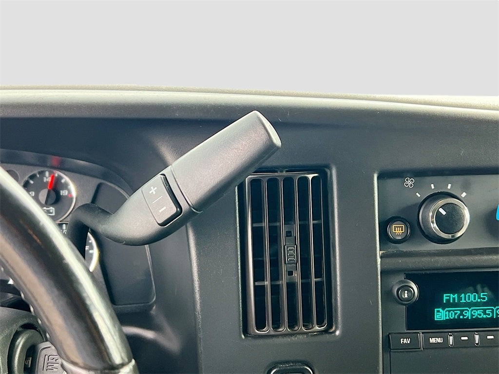 2022 GMC Savana 3500 LT