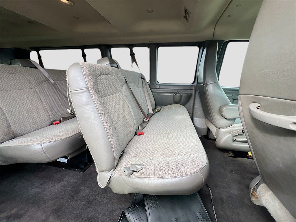 2022 GMC Savana 3500 LT