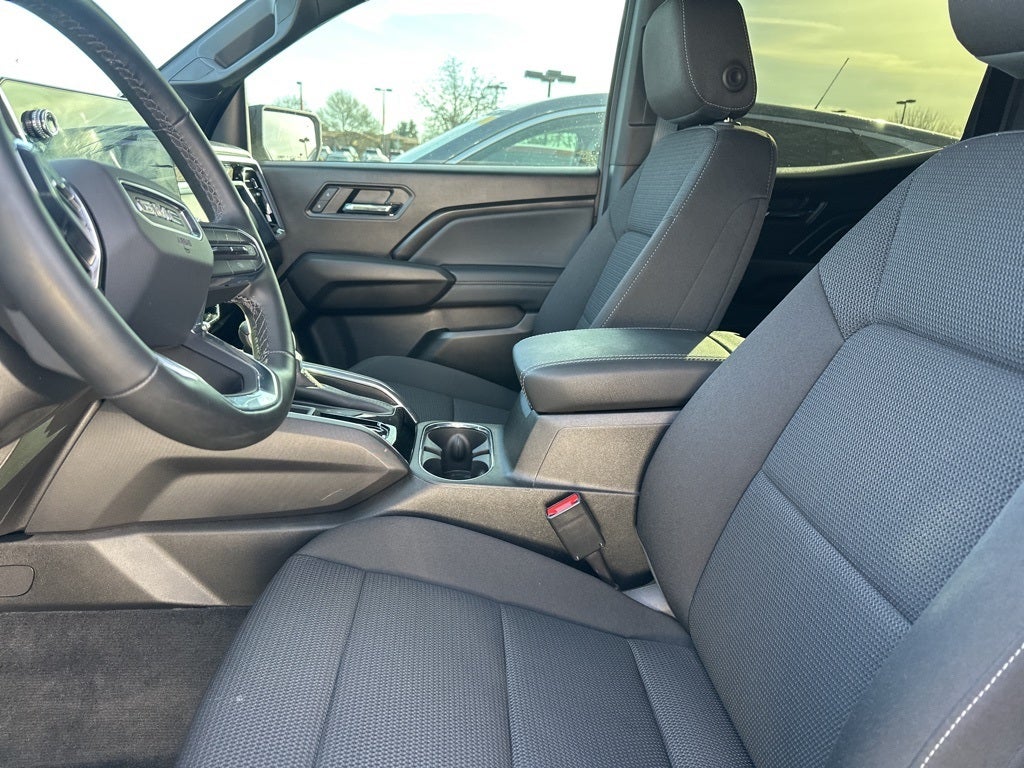 2025 GMC Canyon Elevation