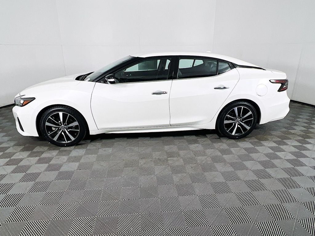 2023 Nissan Maxima SV