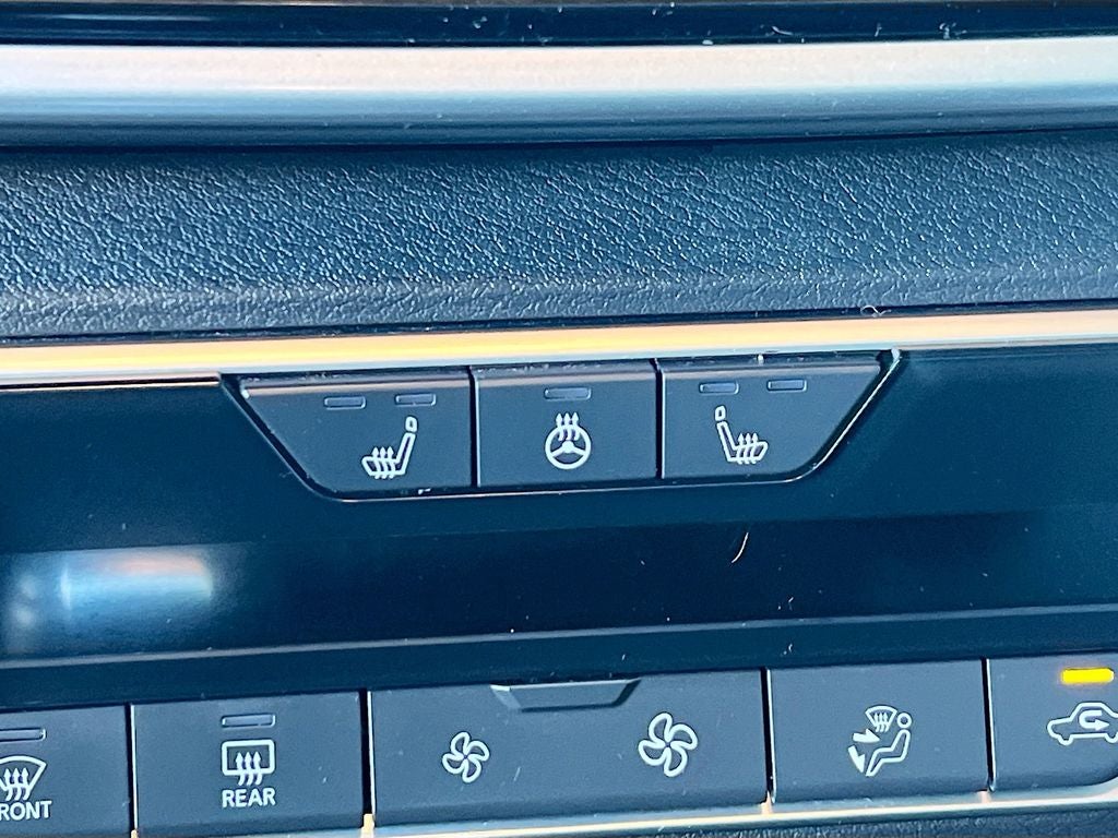 2023 Nissan Altima 2.0 SR