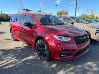 2025 Chrysler Pacifica Limited