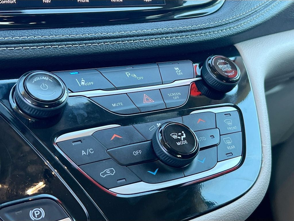 2024 Chrysler Pacifica Hybrid Select
