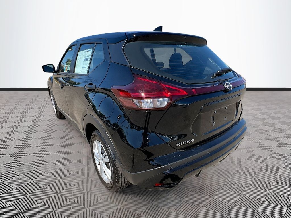 2025 Nissan Kicks Play S