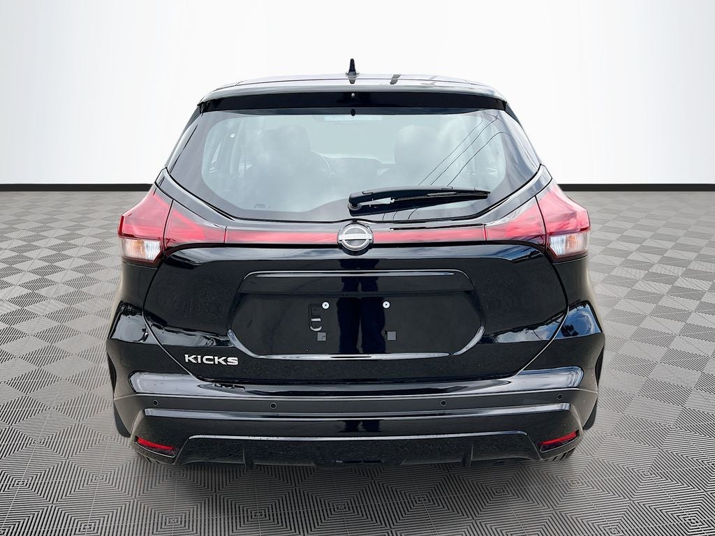 2025 Nissan Kicks Play S