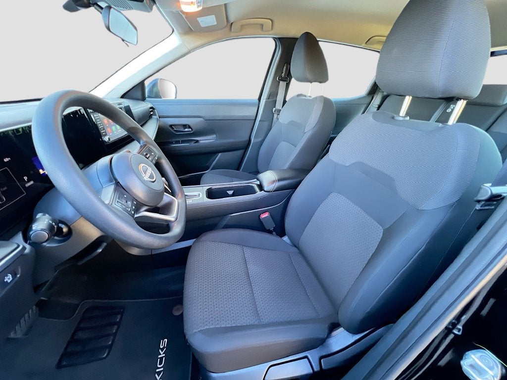 2025 Nissan Kicks S