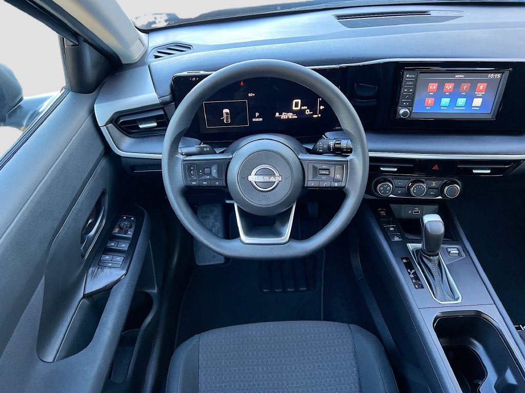 2025 Nissan Kicks S