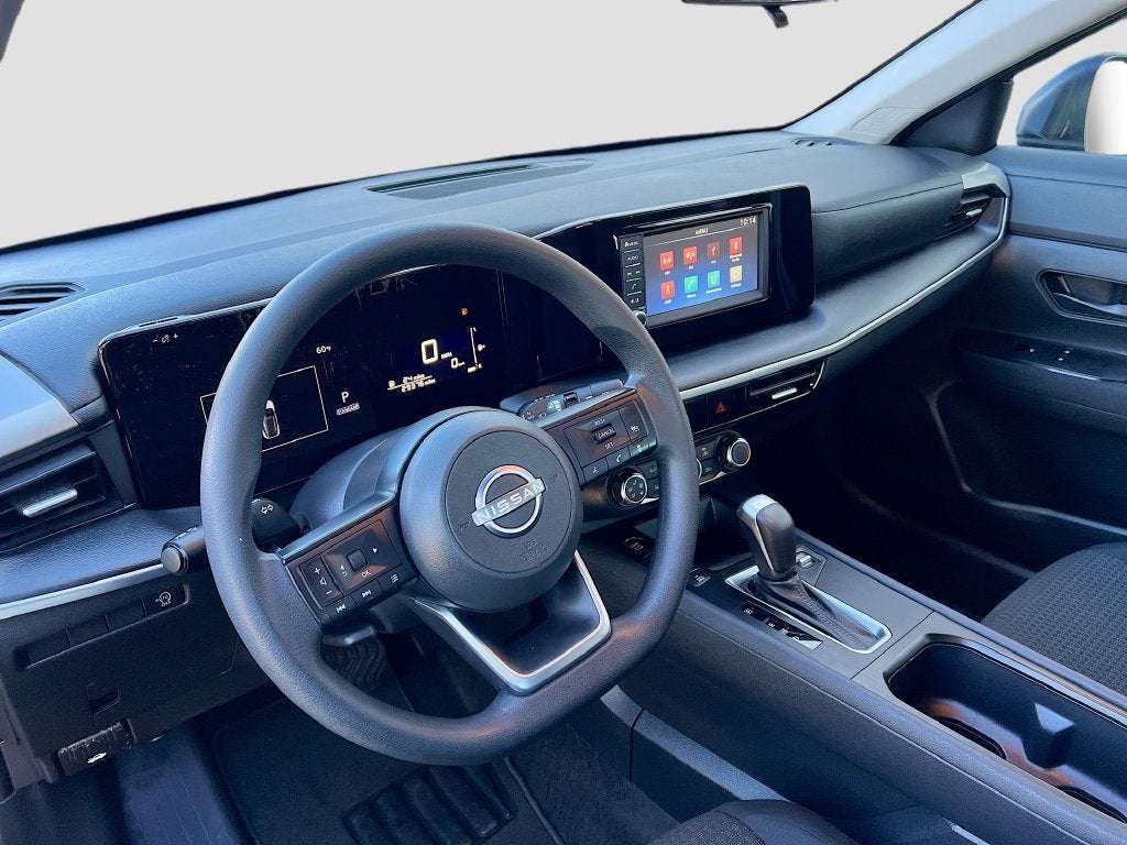 2025 Nissan Kicks S