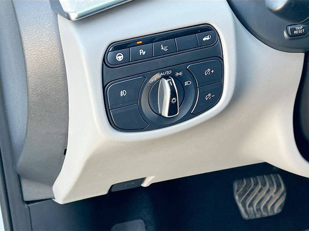 2023 INFINITI QX50 Sensory