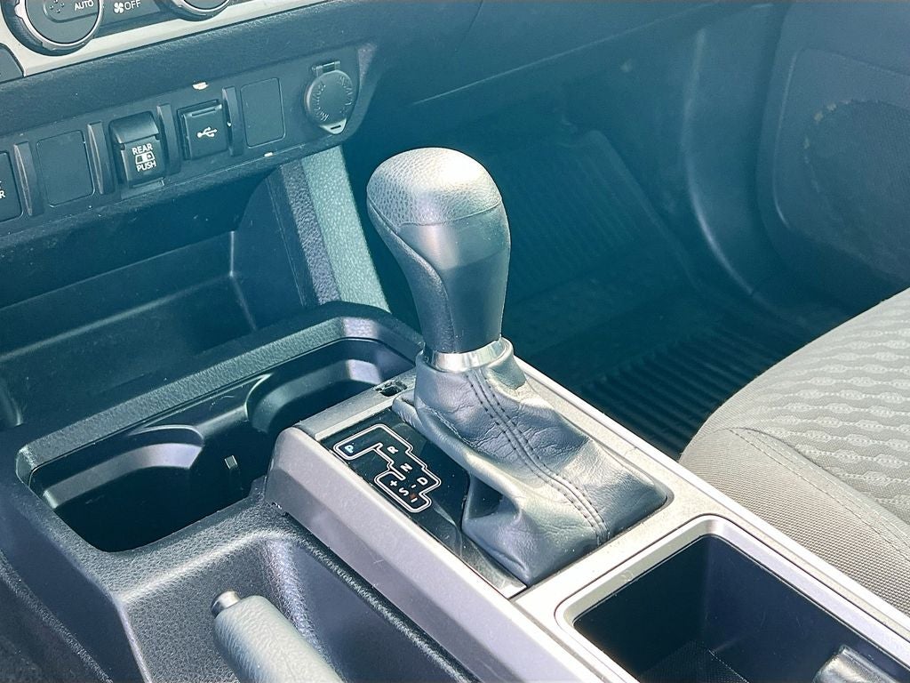 2022 Toyota Tacoma SR5 V6