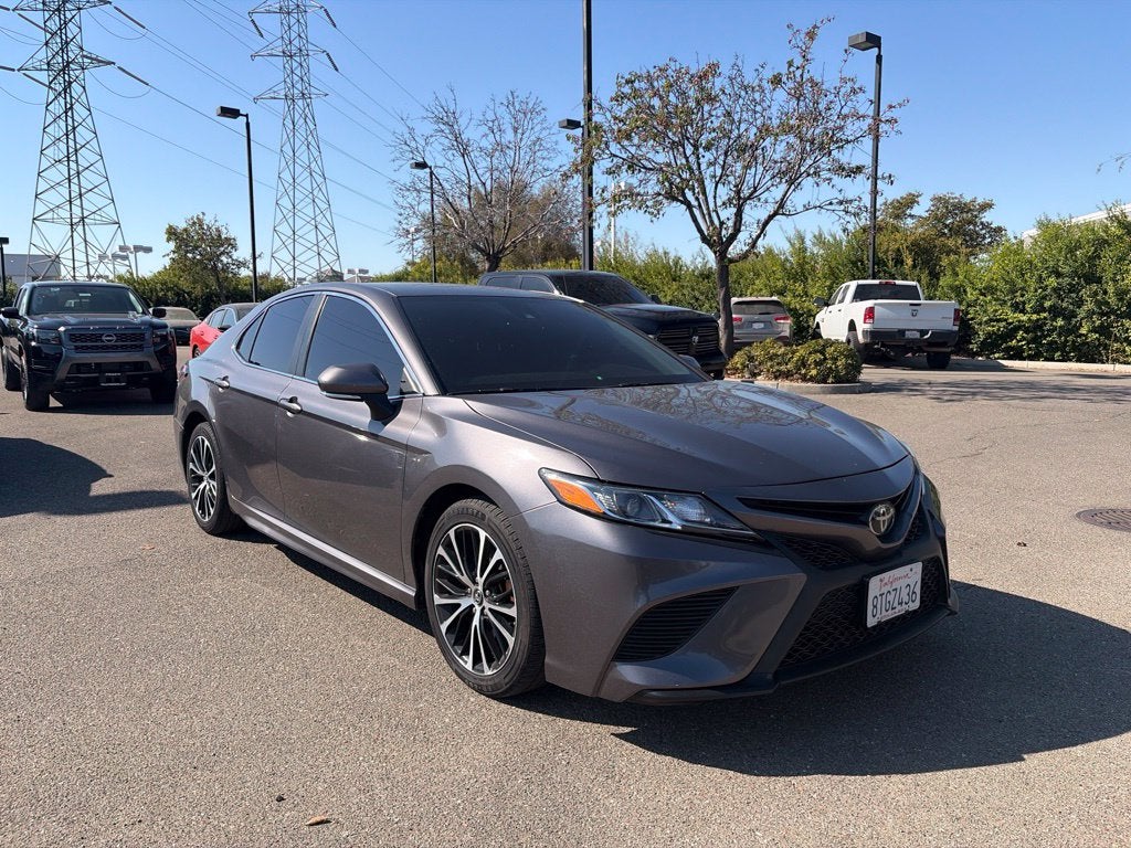 2019 Toyota Camry SE