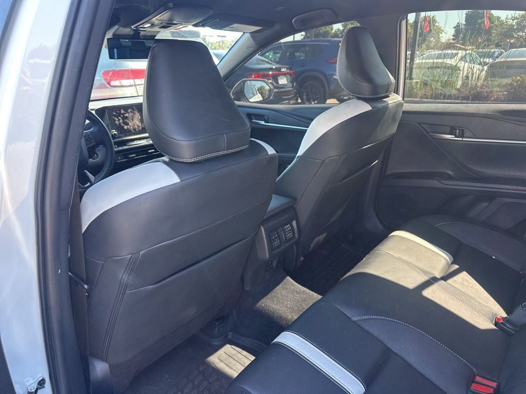 2025 Toyota Camry SE