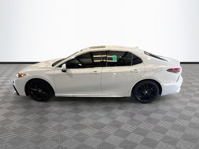 2022 Toyota Camry Hybrid XSE