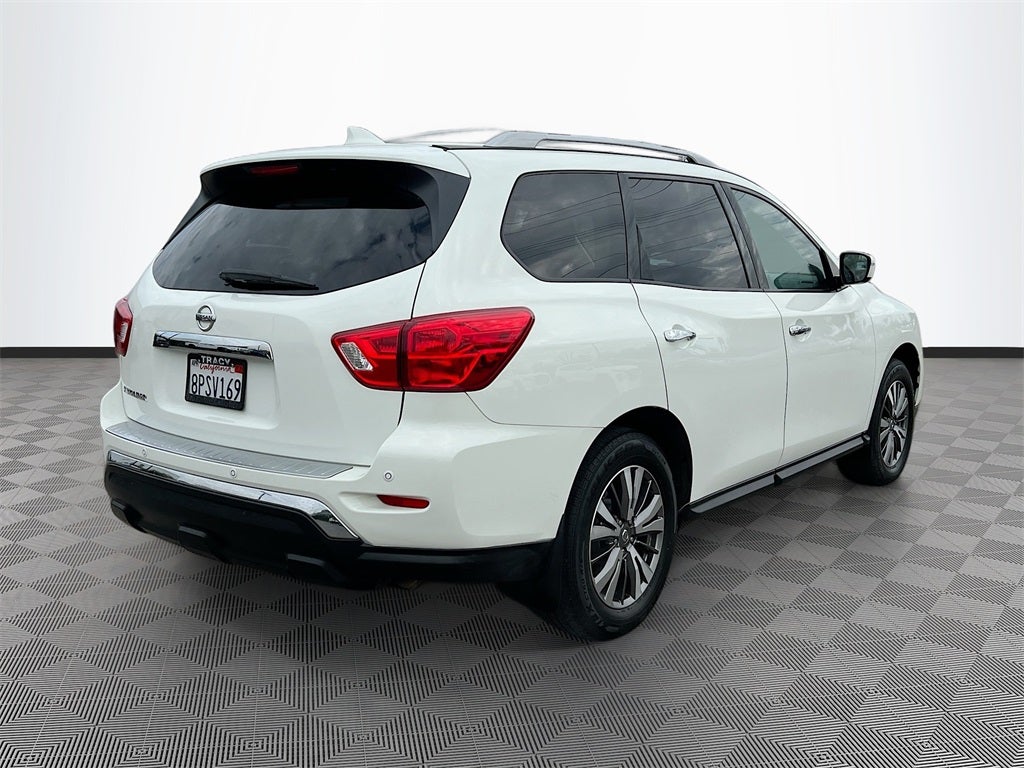 2020 Nissan Pathfinder S