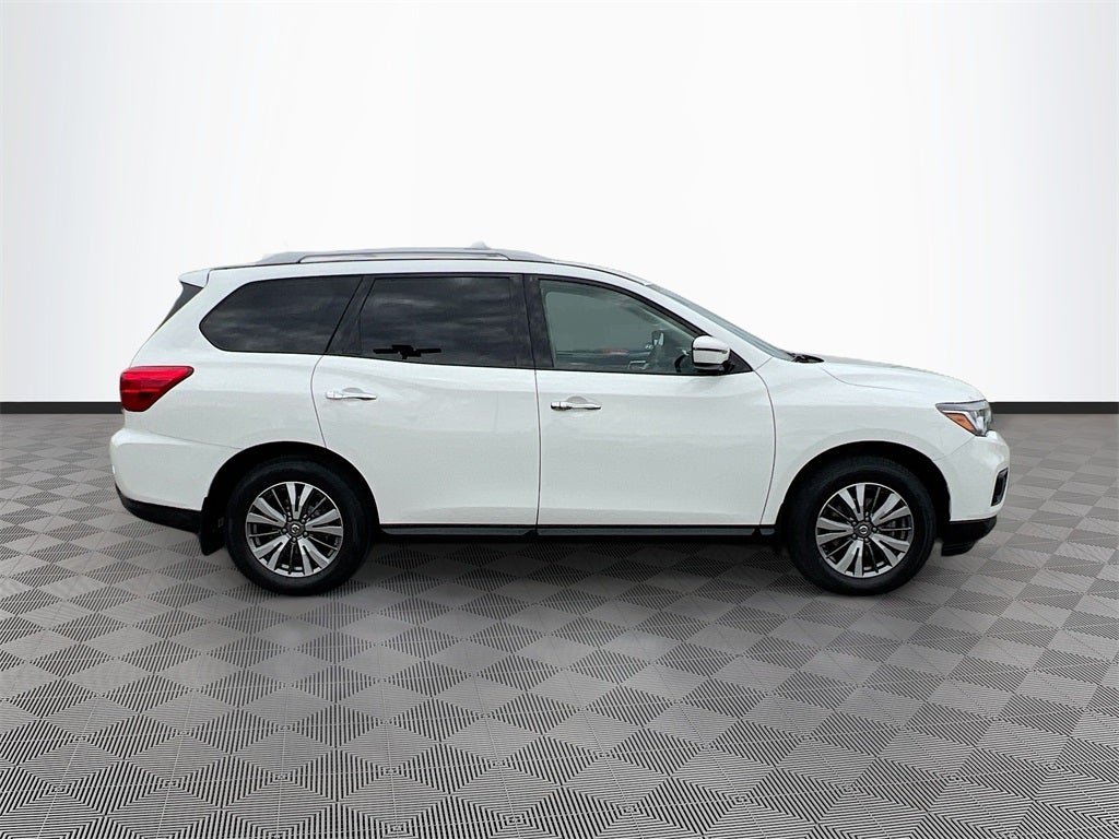 2020 Nissan Pathfinder S