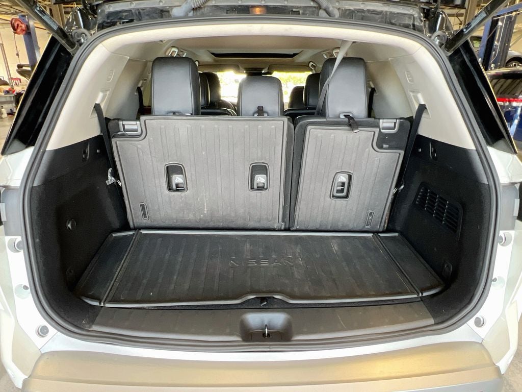 2024 Nissan Pathfinder SL